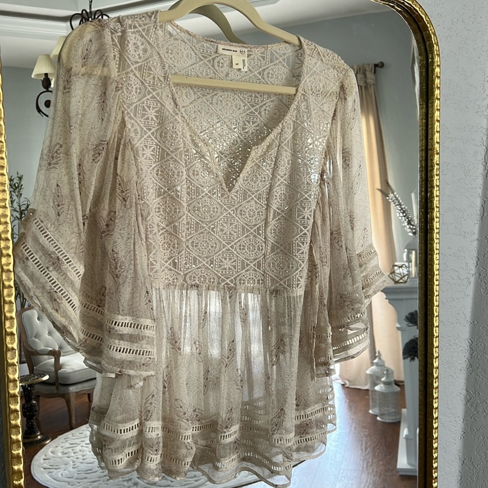 Anthropologie Meadow Rue Beautiful Flutter Sleeve Top Size LP
